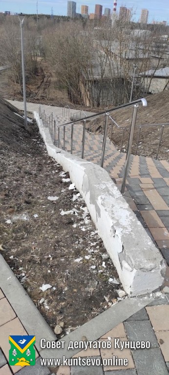 Благоустройство территории у храма «Неувядаемый Цвет» в Рублево не пережило первую же зиму. 13 Благоустройство территории у храма «Неувядаемый Цвет» в Рублево не пережило первую же зиму. 13