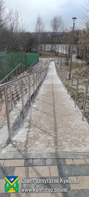 Благоустройство территории у храма «Неувядаемый Цвет» в Рублево не пережило первую же зиму. 6 Благоустройство территории у храма «Неувядаемый Цвет» в Рублево не пережило первую же зиму. 6