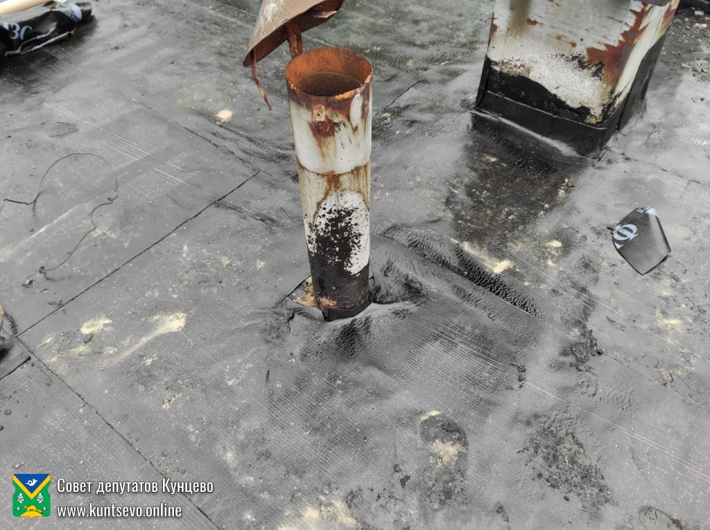 Провели проверку работ по капитальному ремонту на Новорублевской 13 4 Провели проверку работ по капитальному ремонту на Новорублевской 13 4