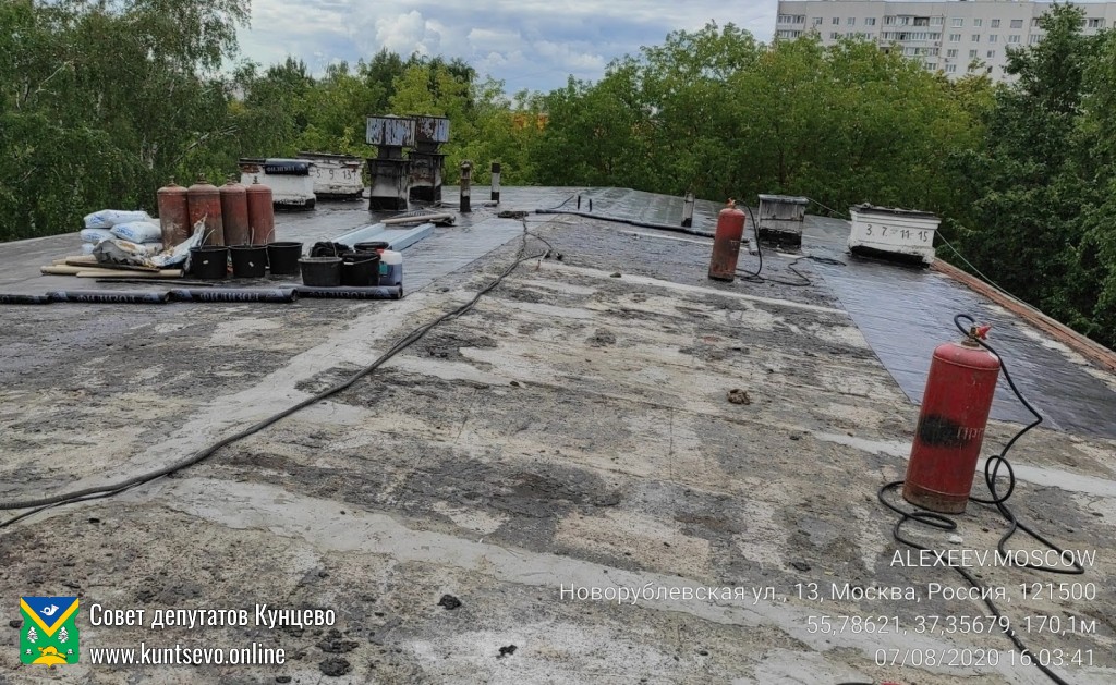 Провели проверку работ по капитальному ремонту на Новорублевской 13 0 Провели проверку работ по капитальному ремонту на Новорублевской 13 0