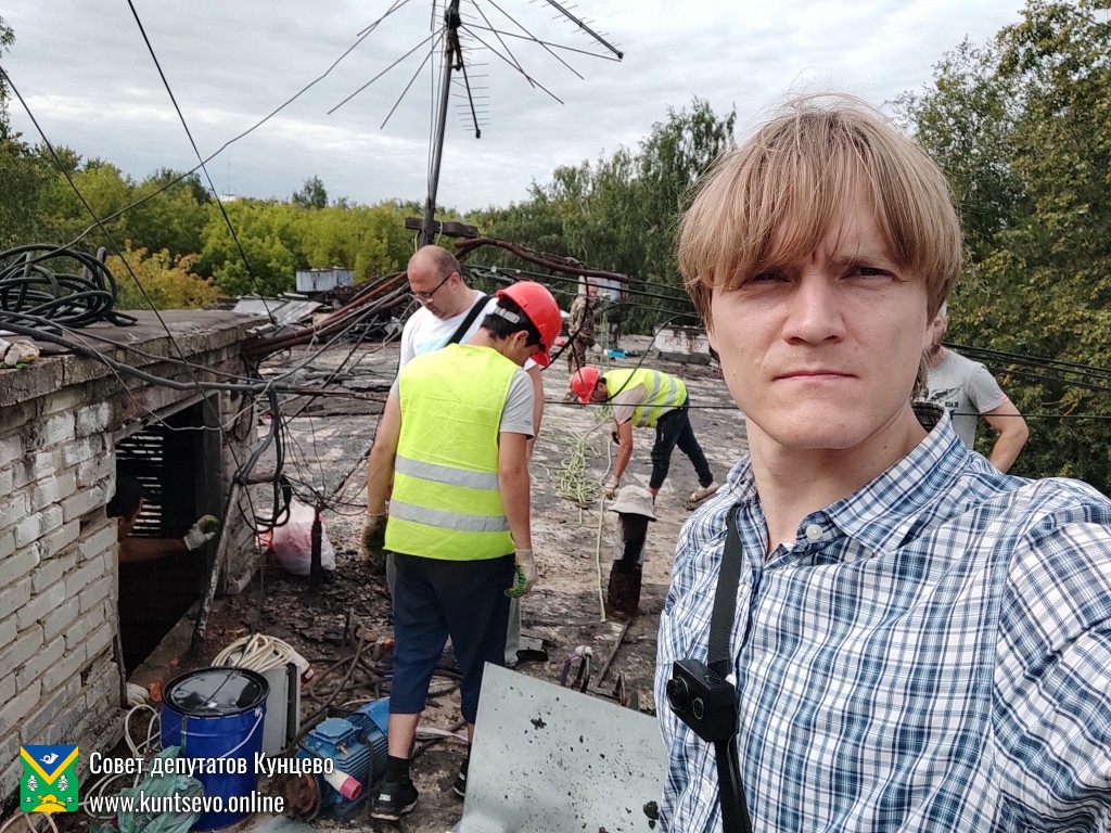 Провели проверку работ по капитальному ремонту на Новорублевской 13 Провели проверку работ по капитальному ремонту на Новорублевской 13