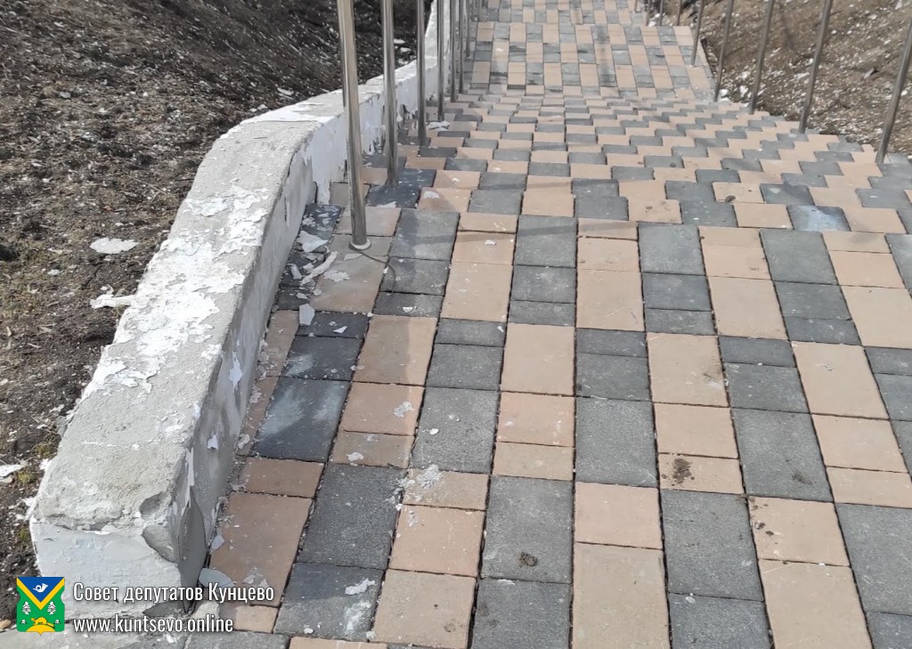 Благоустройство территории у храма «Неувядаемый Цвет» в Рублево не пережило первую же зиму. 8 Благоустройство территории у храма «Неувядаемый Цвет» в Рублево не пережило первую же зиму. 8