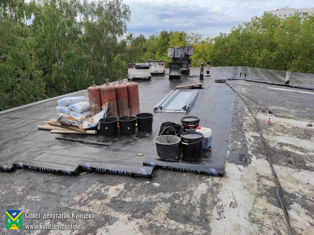 Провели проверку работ по капитальному ремонту на Новорублевской 13 12 Провели проверку работ по капитальному ремонту на Новорублевской 13 12