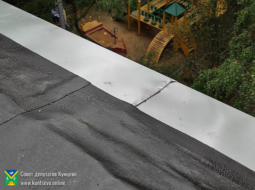 Провели проверку работ по капитальному ремонту на Новорублевской 13 5 Провели проверку работ по капитальному ремонту на Новорублевской 13 5