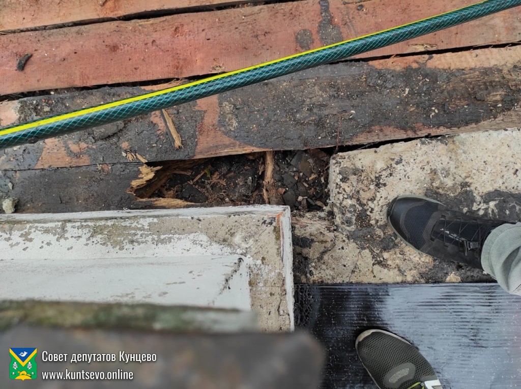 Провели проверку работ по капитальному ремонту на Новорублевской 13 8 Провели проверку работ по капитальному ремонту на Новорублевской 13 8