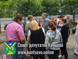 23 мая была проведена выездная встреча жителями дома 9 по Оршанской 23 мая была проведена выездная встреча жителями дома 9 по Оршанской