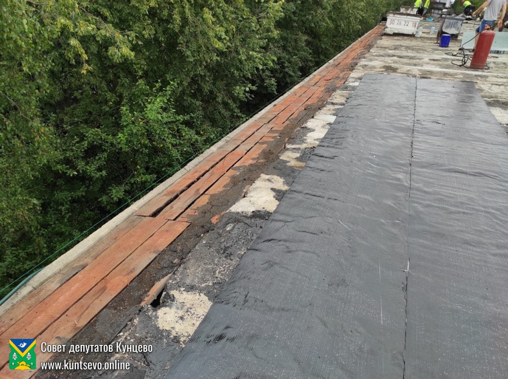 Провели проверку работ по капитальному ремонту на Новорублевской 13 2 Провели проверку работ по капитальному ремонту на Новорублевской 13 2